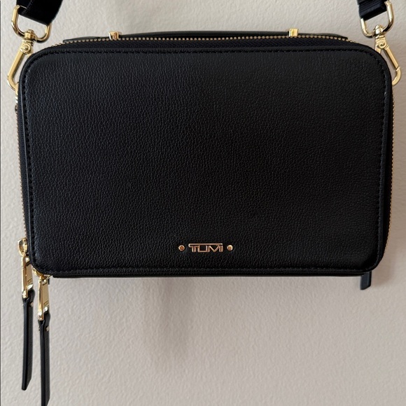 Tumi Voyageur Aberdeen Crossbody in Black - Picture 3 of 11